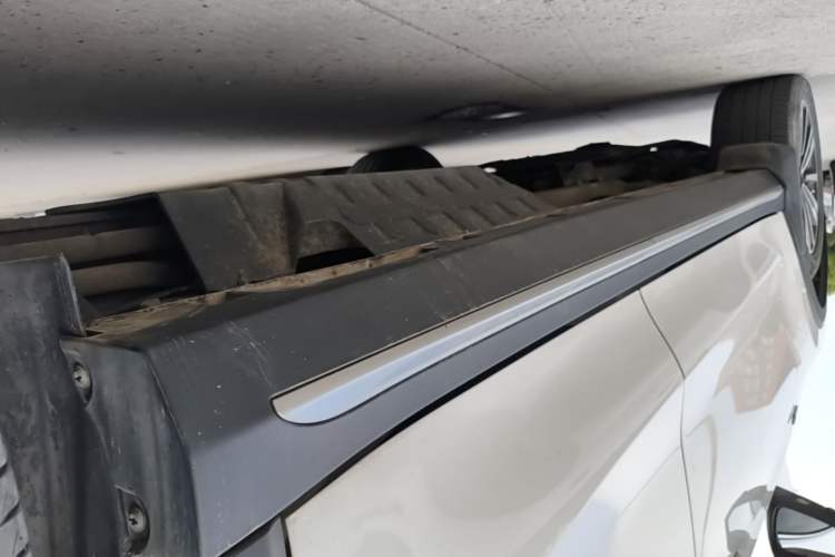 Used Roewe RX5 New Energy 2017 eRX5 50T Hybrid Connected Prestige Flagship Edition Left Side Sill