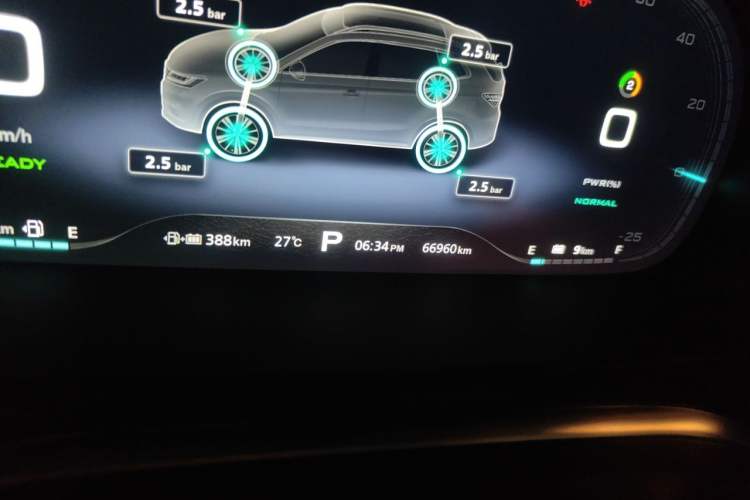 Used Roewe RX5 New Energy 2017 eRX5 50T Hybrid Connected Prestige Flagship Edition Odometer Close Up