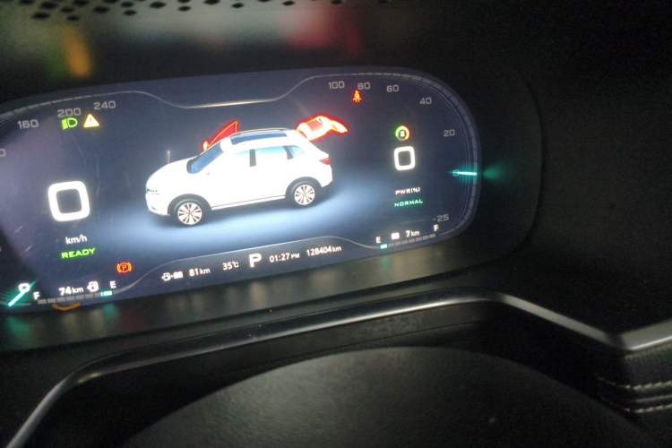 Used Roewe RX5 New Energy 2017 eRX5 50T Hybrid Connected Prestige Flagship Edition Odometer Close Up
