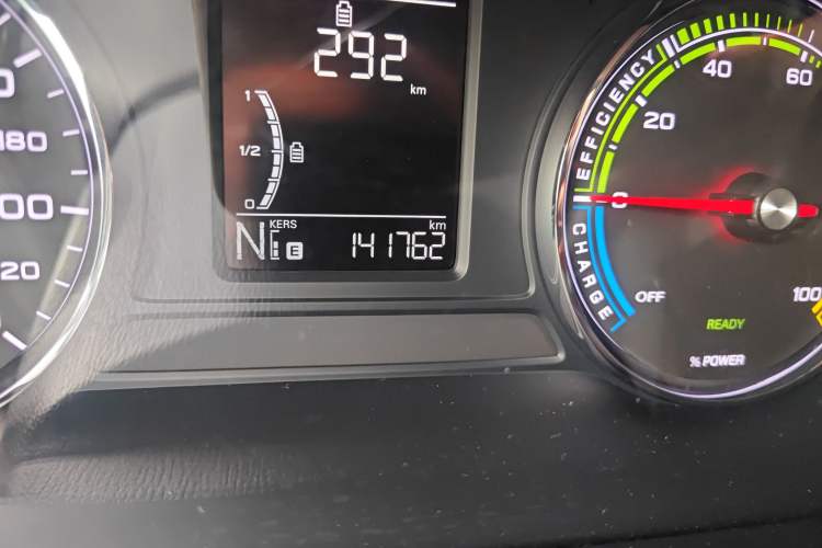 Used Roewe RX5 New Energy 2017 ERX5 EV400 Electric Internet Luxury Edition Odometer Close Up