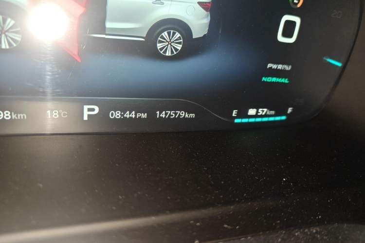 Used Roewe RX5 New Energy 2017 eRX5 50T Hybrid Connected Prestige Flagship Edition Odometer Close Up