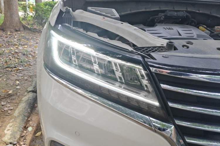 Used Roewe RX5 New Energy 2017 eRX5 50T Hybrid Connected Prestige Flagship Edition Right Front Headlight
