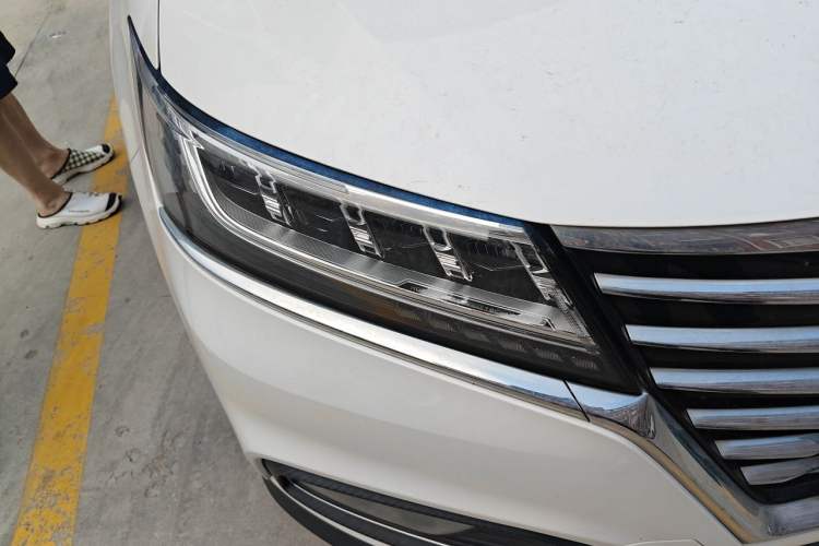 Used Roewe RX5 New Energy 2017 ERX5 EV400 Electric Internet Flagship Edition Right Front Headlight