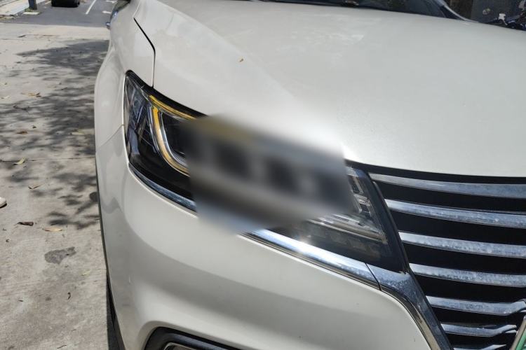 Used Roewe RX5 New Energy 2017 eRX5 50T Hybrid Connected Prestige Flagship Edition Right Front Headlight