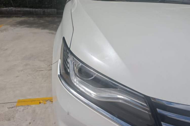 Used Roewe RX5 New Energy 2017 ERX5 EV400 Electric Internet Luxury Edition Right Front Headlight
