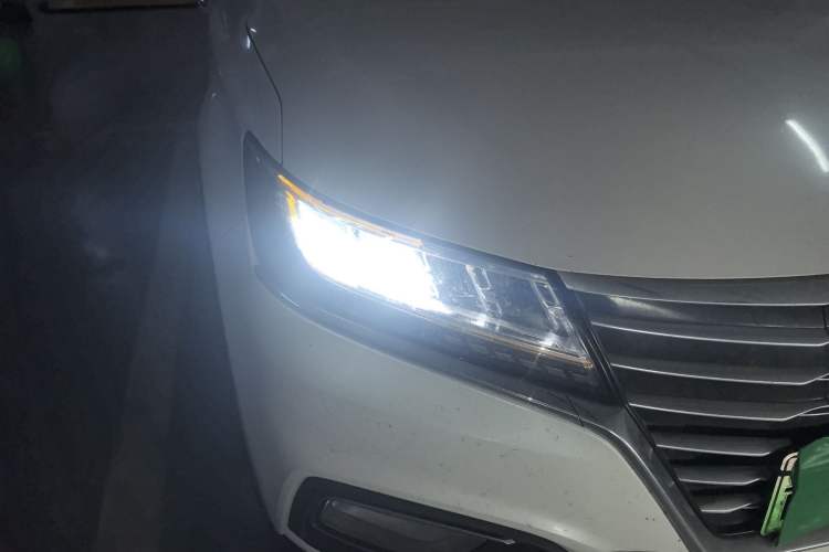 Used Roewe RX5 New Energy 2017 ERX5 EV400 Electric Internet Flagship Edition Right Front Headlight