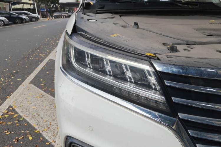 Used Roewe RX5 New Energy 2017 ERX5 EV400 Electric Internet Supreme Edition Right Front Headlight
