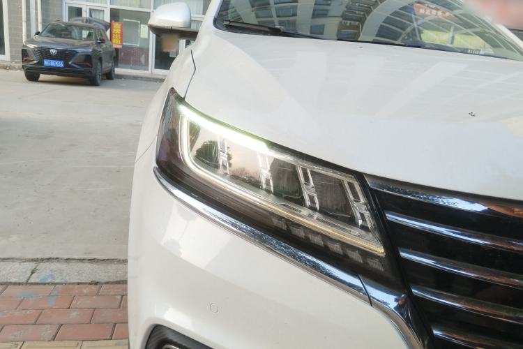 Used Roewe RX5 New Energy 2017 ERX5 EV400 Electric Internet Supreme Edition Right Front Headlight