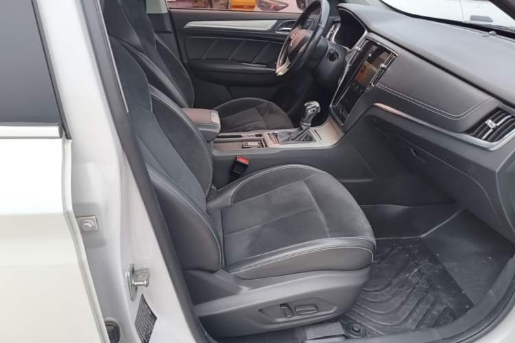 Used Roewe RX5 New Energy 2017 eRX5 50T Hybrid Connected Prestige Flagship Edition Right Front Seat