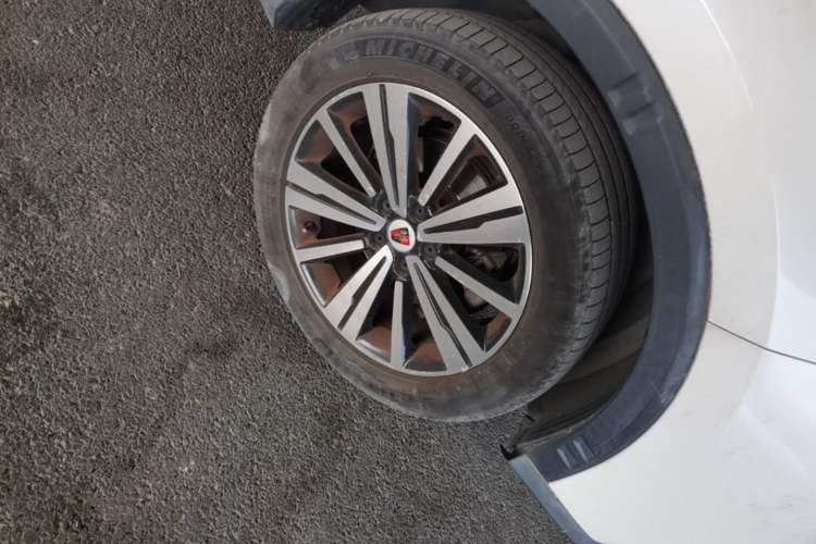 Used Roewe RX5 New Energy 2017 eRX5 50T Hybrid Connected Prestige Flagship Edition Right Front Wheel Hub