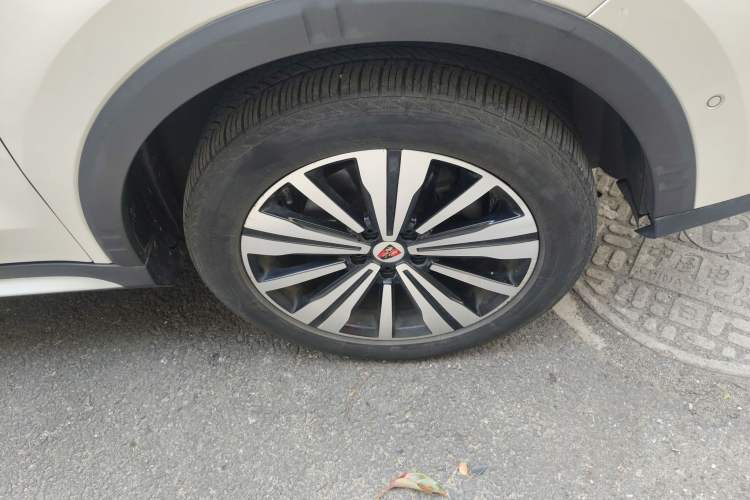 Used Roewe RX5 New Energy 2017 ERX5 EV400 Electric Internet Supreme Edition Right Front Wheel Hub