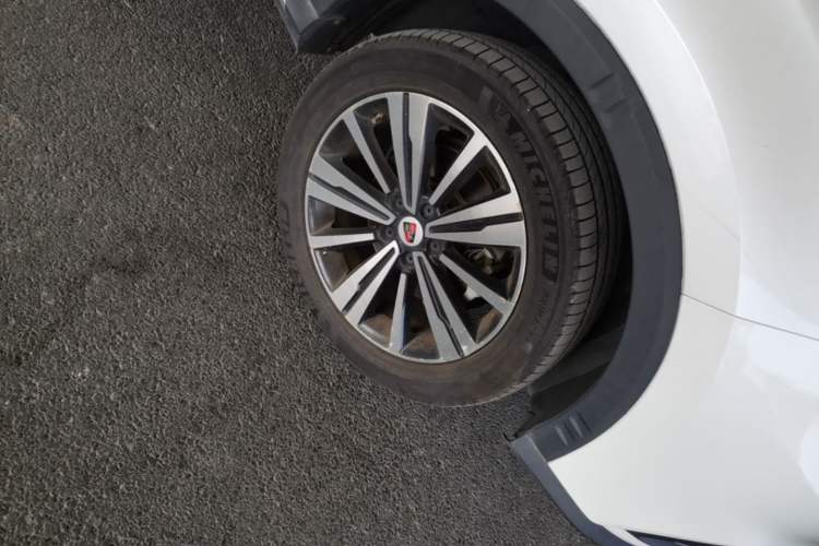 Used Roewe RX5 New Energy 2017 eRX5 50T Hybrid Connected Prestige Flagship Edition Right Front Wheel Hub