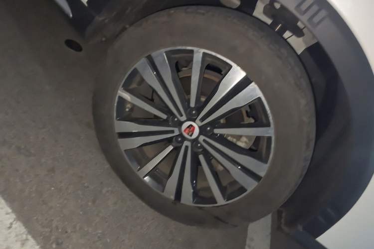 Used Roewe RX5 New Energy 2017 ERX5 EV400 Electric Internet Supreme Edition Right Front Wheel Hub