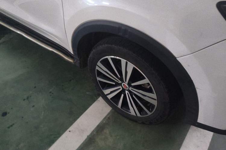 Used Roewe RX5 New Energy 2017 eRX5 50T Hybrid Connected Prestige Flagship Edition Right Front Wheel Hub