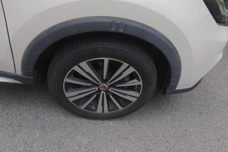 Used Roewe RX5 New Energy 2017 eRX5 50T Hybrid Connected Prestige Flagship Edition Right Front Wheel Hub