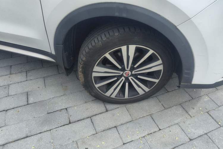 Used Roewe RX5 New Energy 2017 eRX5 50T Hybrid Connected Prestige Flagship Edition Right Front Wheel Hub