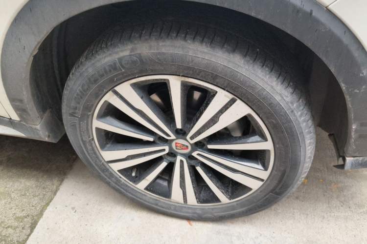 Used Roewe RX5 New Energy 2017 eRX5 50T Hybrid Connected Prestige Flagship Edition Right Front Wheel Hub