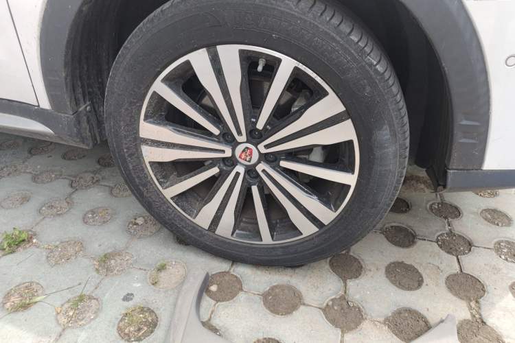 Used Roewe RX5 New Energy 2017 ERX5 EV400 Electric Internet Supreme Edition Right Front Wheel Hub