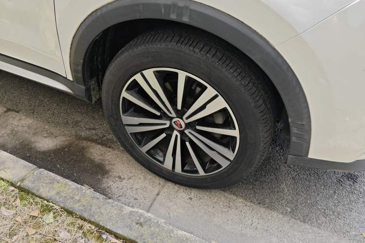 Used Roewe RX5 New Energy 2017 eRX5 50T Hybrid Connected Prestige Flagship Edition Right Front Wheel Hub