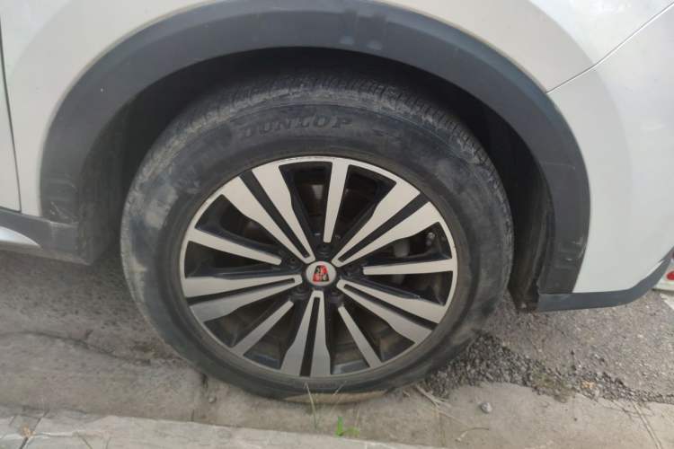 Used Roewe RX5 New Energy 2017 ERX5 EV400 Electric Internet Flagship Edition Right Front Wheel Hub