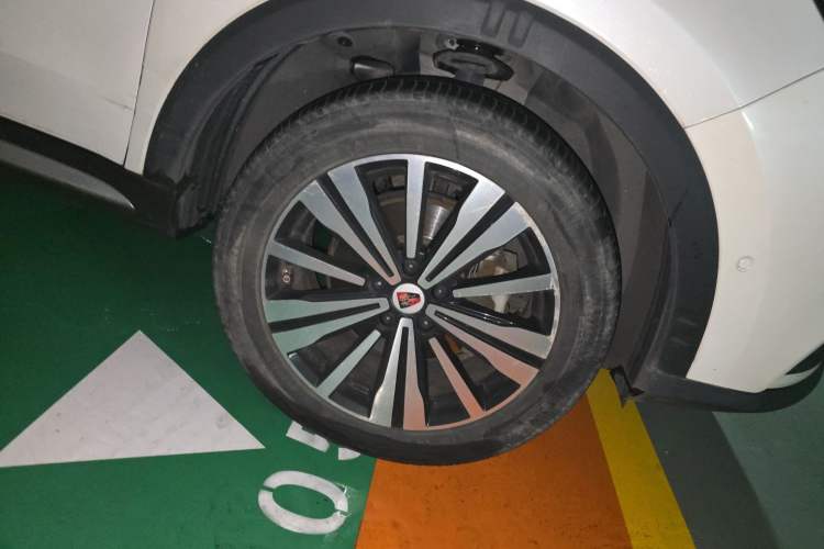 Used Roewe RX5 New Energy 2017 ERX5 EV400 Electric Internet Flagship Edition Right Front Wheel Hub