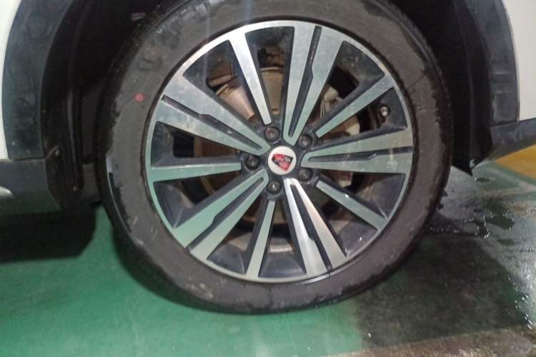 Used Roewe RX5 New Energy 2017 ERX5 EV400 Electric Internet Luxury Edition Right Front Wheel Hub
