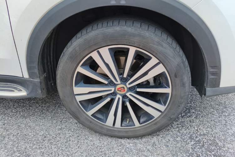 Used Roewe RX5 New Energy 2017 eRX5 50T Hybrid Connected Prestige Flagship Edition Right Front Wheel Hub