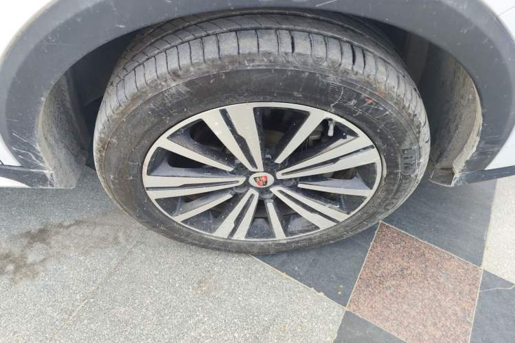 Used Roewe RX5 New Energy 2017 eRX5 50T Hybrid Connected Prestige Flagship Edition Right Front Wheel Hub