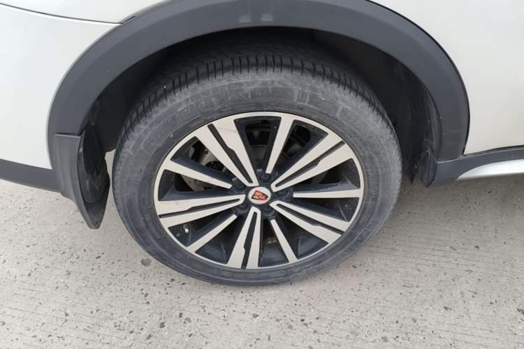 Used Roewe RX5 New Energy 2017 eRX5 50T Hybrid Connected Prestige Flagship Edition Right Rear Wheel Hub