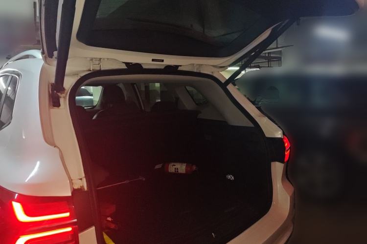 Used Roewe RX5 New Energy 2017 eRX5 50T Hybrid Connected Prestige Flagship Edition Trunk
