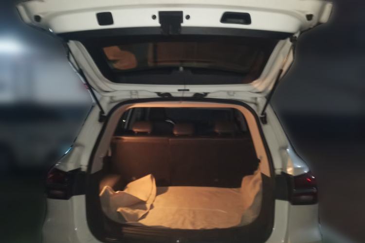 Used Roewe RX5 New Energy 2017 ERX5 EV400 Electric Internet Flagship Edition Trunk