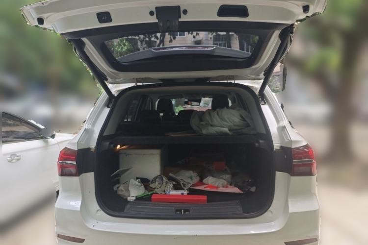 Used Roewe RX5 New Energy 2017 eRX5 50T Hybrid Connected Prestige Flagship Edition Trunk