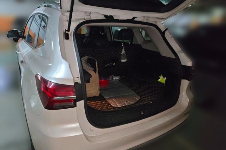 Used Roewe RX5 New Energy 2017 eRX5 50T Hybrid Connected Prestige Flagship Edition Trunk