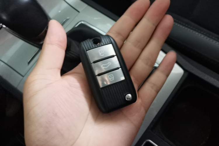 Used Roewe RX5 New Energy 2017 eRX5 50T Hybrid Connected Prestige Flagship Edition Vehicle Key