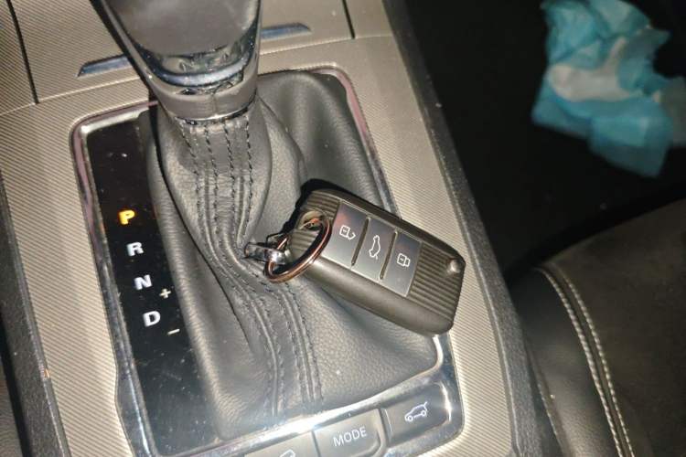 Used Roewe RX5 New Energy 2017 eRX5 50T Hybrid Connected Prestige Flagship Edition Vehicle Key
