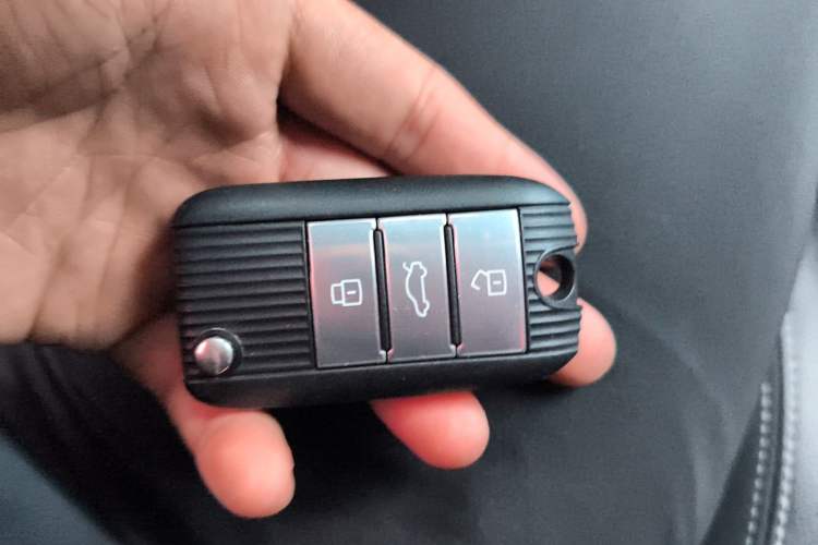Used Roewe RX5 New Energy 2017 eRX5 50T Hybrid Connected Prestige Flagship Edition Vehicle Key
