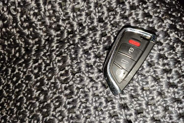 Used Roewe RX5 New Energy 2017 eRX5 50T Hybrid Connected Prestige Flagship Edition Vehicle Key