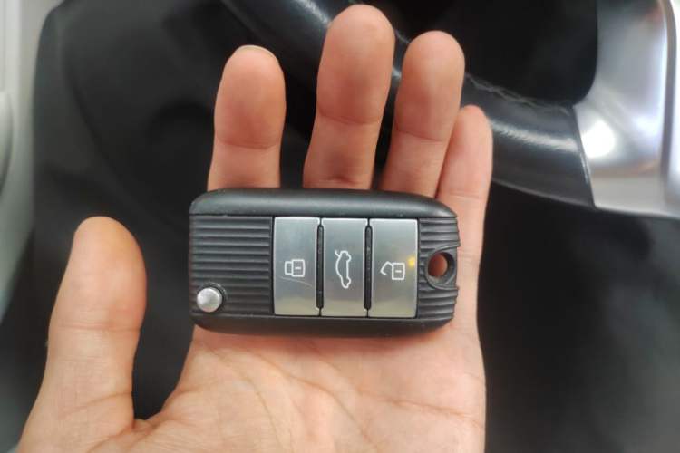 Used Roewe RX5 New Energy 2017 eRX5 50T Hybrid Connected Prestige Flagship Edition Vehicle Key