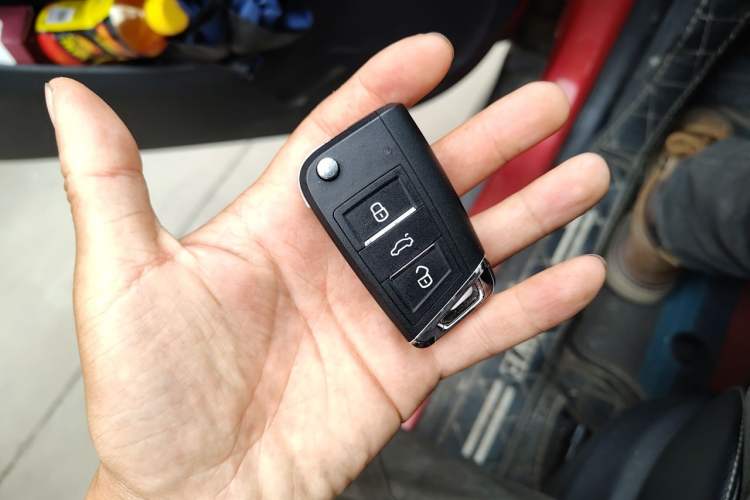 Used Roewe RX5 New Energy 2017 eRX5 50T Hybrid Connected Prestige Flagship Edition Vehicle Key