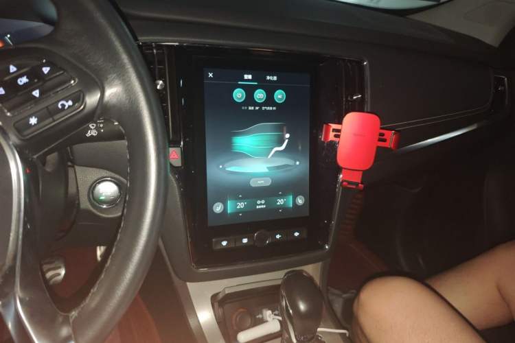 Used Roewe RX5 New Energy 2017 eRX5 50T Hybrid Connected Prestige Flagship Edition Audio And AC Panel