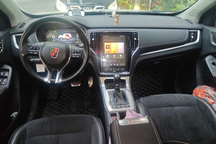 Used Roewe RX5 New Energy 2017 eRX5 50T Hybrid Connected Prestige Flagship Edition Center Console