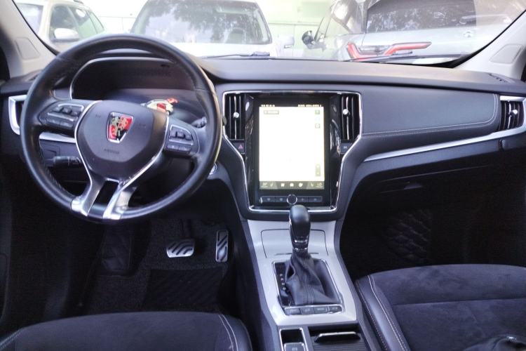Used Roewe RX5 New Energy 2017 eRX5 50T Hybrid Connected Prestige Flagship Edition Center Console