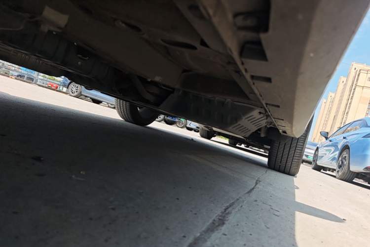 Used Roewe RX5 New Energy 2017 eRX5 50T Hybrid Connected Prestige Flagship Edition Chassis Front Left