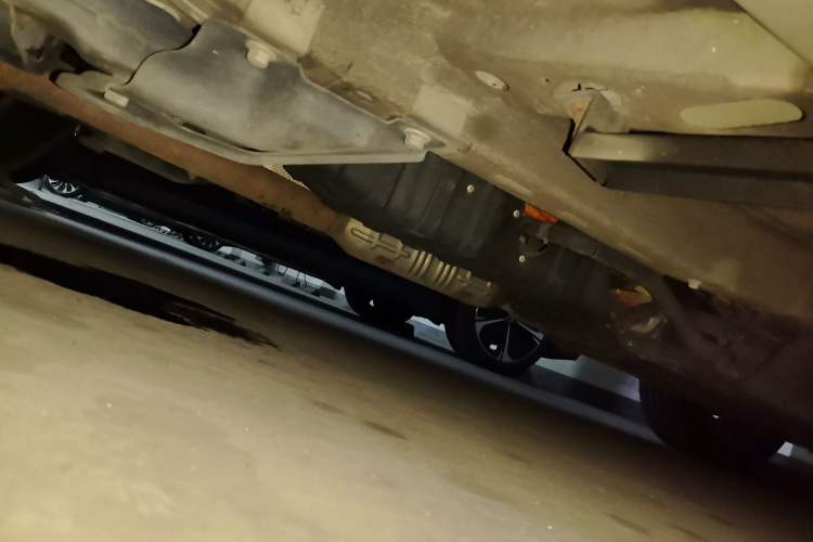Used Roewe RX5 New Energy 2017 eRX5 50T Hybrid Connected Prestige Flagship Edition Chassis Front Left