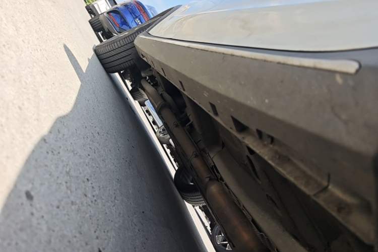 Used Roewe RX5 New Energy 2017 eRX5 50T Hybrid Connected Prestige Flagship Edition Chassis Front Right