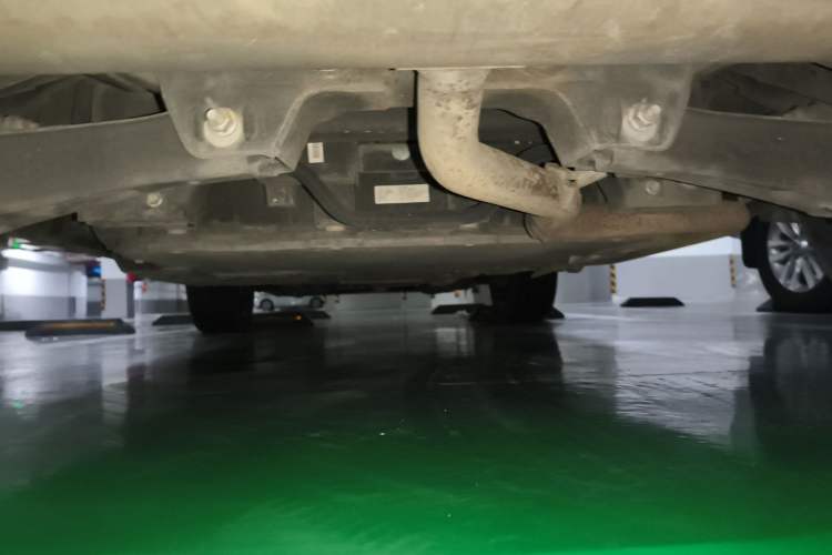 Used Roewe RX5 New Energy 2017 eRX5 50T Hybrid Connected Prestige Flagship Edition Chassis Rear