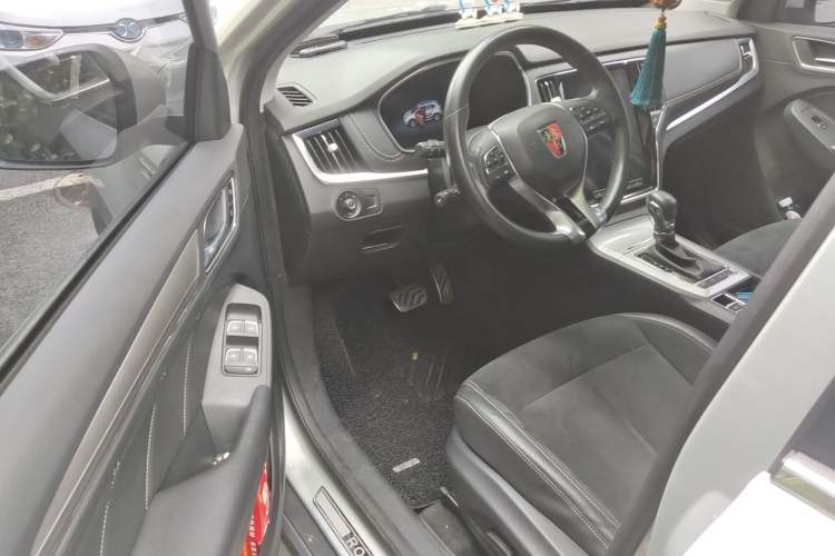 Used Roewe RX5 New Energy 2017 eRX5 50T Hybrid Connected Prestige Flagship Edition Driver Seat