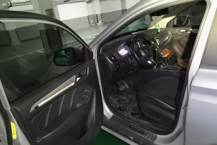 Used Roewe RX5 New Energy 2017 eRX5 50T Hybrid Connected Prestige Flagship Edition Driver Seat