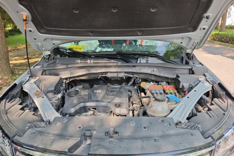 Used Roewe RX5 New Energy 2017 eRX5 50T Hybrid Connected Prestige Flagship Edition Engine Bay