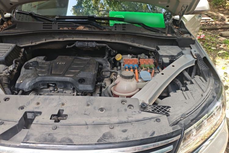 Used Roewe RX5 New Energy 2017 eRX5 50T Hybrid Connected Prestige Flagship Edition Engine Bay Left